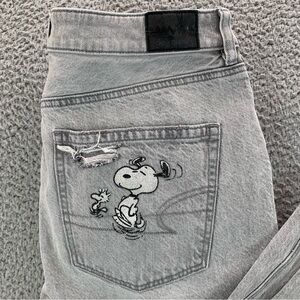 American Eagle Women’s Jean Peanuts Snoopy Destroyed Ripped Mom Jeans - Size: 12